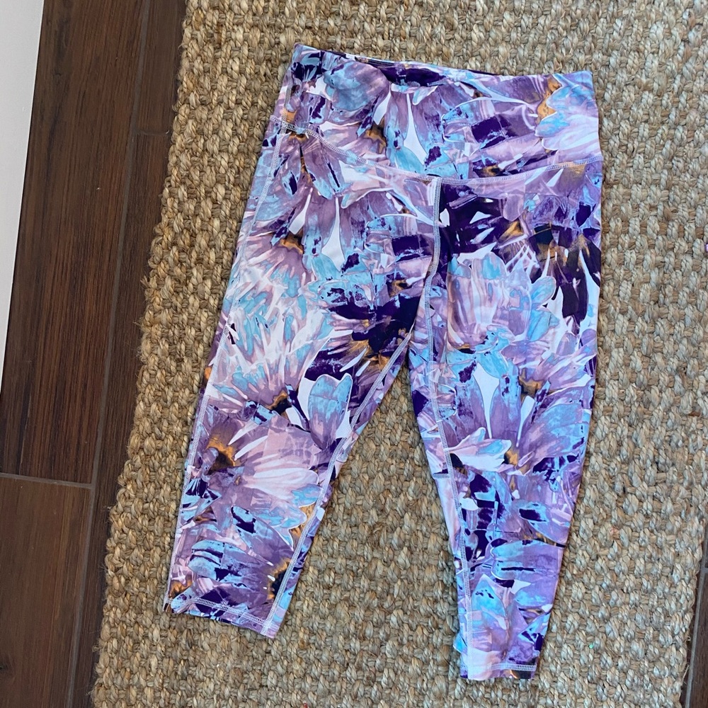 Cropped workout pants